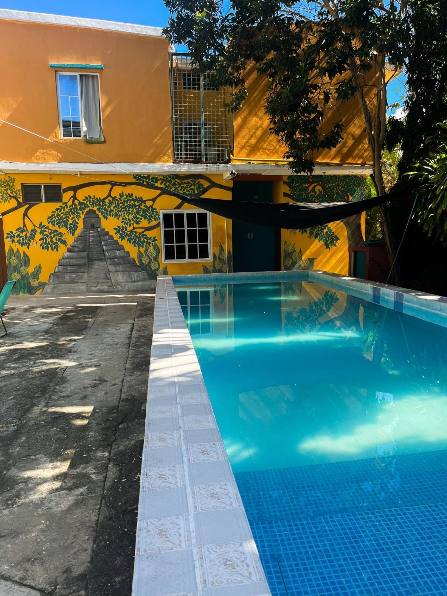Hotel Y Restaurante Casa Jardines San Benito Exterior photo